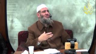 رجل يصلي وهو خالي الذهن من النية ماحكم صلاته image