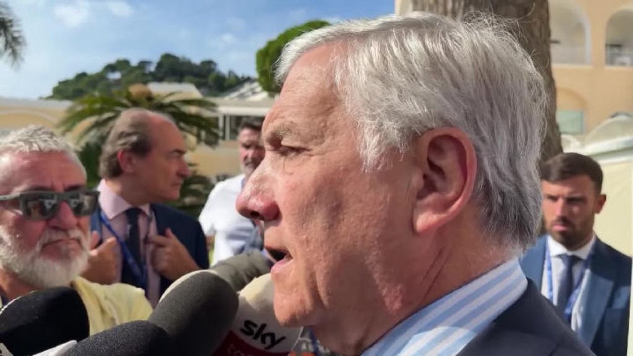 Manovra, Tajani: Segnale forte a ceto medio dovrebbe essere ulteriore taglio Irpef