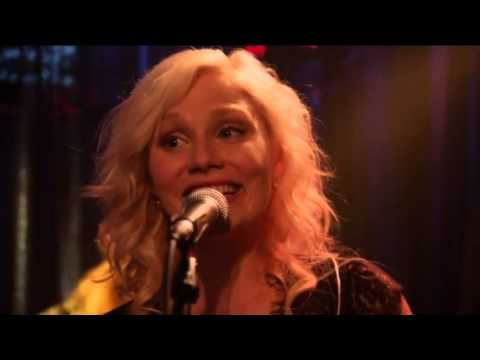 Scarlett & Gunnar 1x07