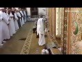 Малыш стоит имамом в мечети! 