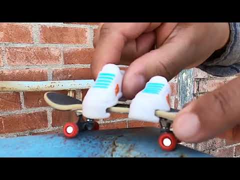 Žaislinė pirštų riedlentė Mattel HOT WHEELS video
