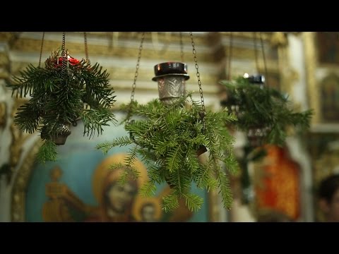 Colindand colindatorii din Comuna Bozieni