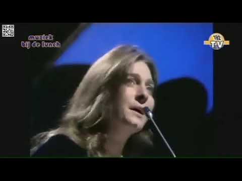 Judy Collins Send In The Clowns video