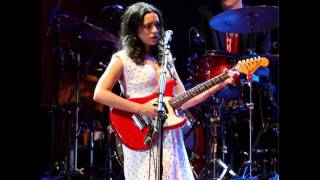 Norah Jones - Photos - Not Too Late with lyrics HD