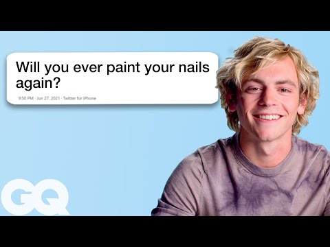 Ross Lynch Replies to Fans on the Internet | Actually Me | GQ