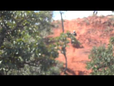 tres motos subindo morro do sol trilha parauna 2013