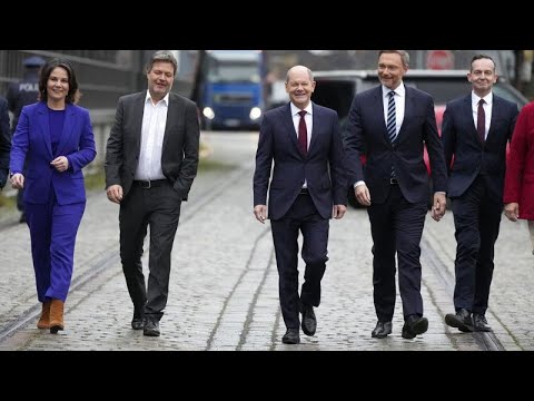 "Die Ampel steht", Corona-Inzidenz steigt - Euronews am Abend 24.11.