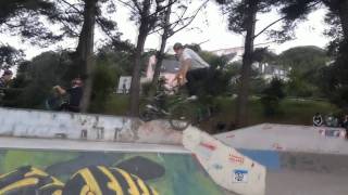 preview picture of video 'Douarnenez Skatepark - BMX - sardines Volantes'