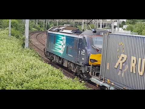 4S45 - DRS88's - 88007 Electra sticking to her schedule on time through "the curve"