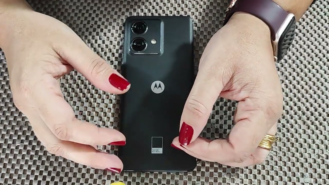 APLICANDO PELÍCULA DE CERÂMICA COM PRIVACIDADE NO MOTO EDGE 40 NEO🔥🔥🔥