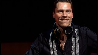 DJ Tiesto feat. BT - Love Comes Again, DVD Remux HD, (Tiesto live @ Arnhem Gelredome, 2004)