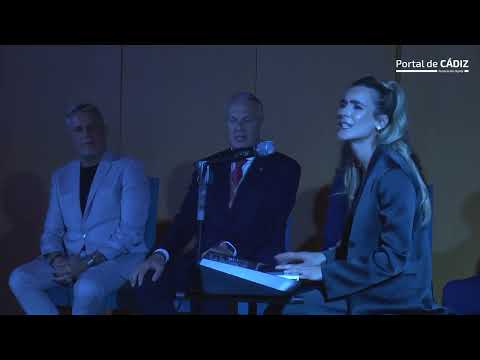 Verónica Rojas deja embobado a Alejandro Sanz cantándole 'No me compares'