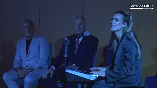 Verónica Rojas deja embobado a Alejandro Sanz cantándole &#39;No me compares&#39;