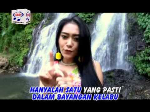 Vita Alvia - Dinding Pemisah (Official Music Video)
