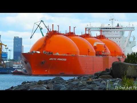 Arctic Princess (LNG Tanker) leaving Klaipeda Port