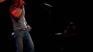 Josh Kelley :: Walk Fast