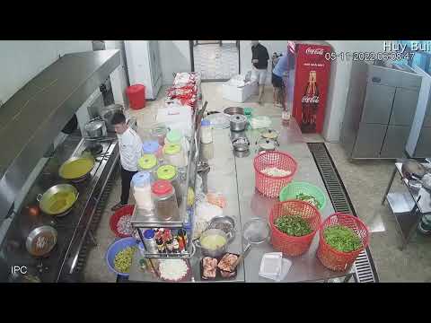 Accidente en Cocina de Restaurante //  FansViral