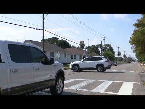 Dangerous intersection in Galveston neighborhood sparks outrage after repeated car crashes