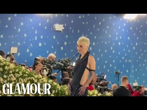 Emma Chamberlain Changes Her Outfit On the Met Gala Steps