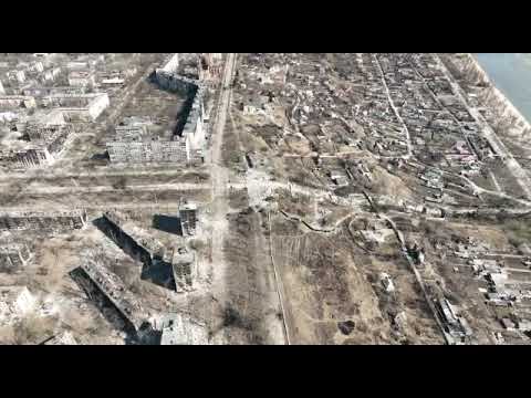 Mariupol vista dal drone: distrutta al 90%