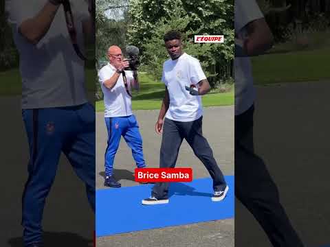 👔🇫🇷 Le look de tous les Bleus arrivés à Clairefontaine pour la Coupe du monde 2026 ! #coupedumonde