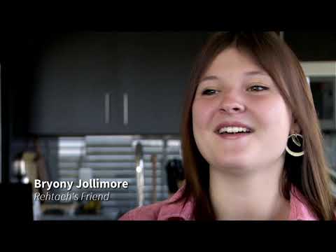 Film Bez wyjścia. Historia Rahtaeh Parsons (reż. Rama Rau)