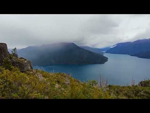 ☁️ CALMA en un día GRIS sobre el LAGO PUELO #otoño 2026 #nofilter #landscape #cordillera ARGENTINA