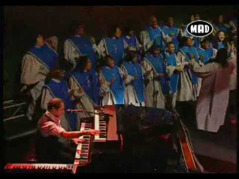 Onirama feat. Chicago Mass Choir - Santa Clause is coming to town (Mad Secret Concert)