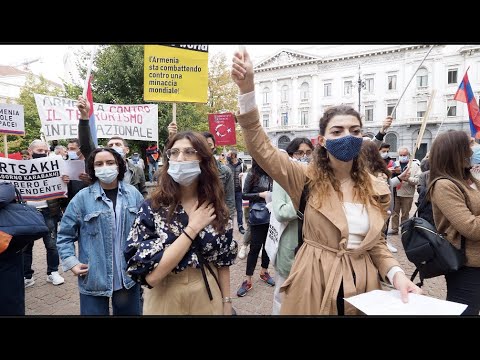 Gli armeni in piazza della Scala: 2- l'inno nazionale ( video di Claudio Bernieri )