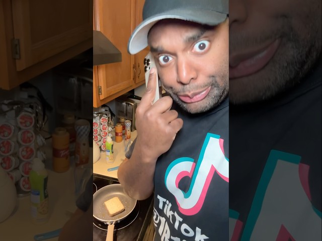 Vídeo relacionado con Finished my free trial of adulting subscription cancelled Camiseta