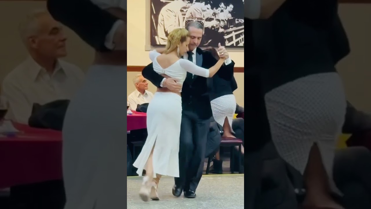 Milonga. Pasito Angelito Sinde. Gustavo Rosas. Impro con Mica en La Baldosa.Mayo 2024.BS AS. ARG.