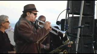 02 Nervis Brothers  Got Love If You Want It   Santa Monica Pier