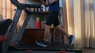 [問題] 跑姿請益，股四頭疲勞