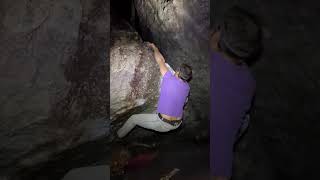 Video thumbnail: Bicho Ruim, V4. Cocalzinho de Goiás