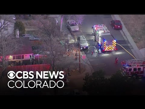 Firefighters in Aurora rush to put out vehicle fire near home