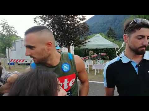 VIDEO IAMNAPLES.IT - Maksimovic incontra i tifosi a Dimaro