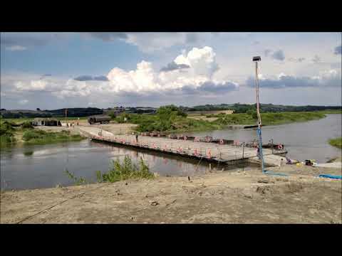 Most pontonowy na rzece Wiśle w Świniarach w pow.Bocheńskim          stan na dzień 19.07 2020r