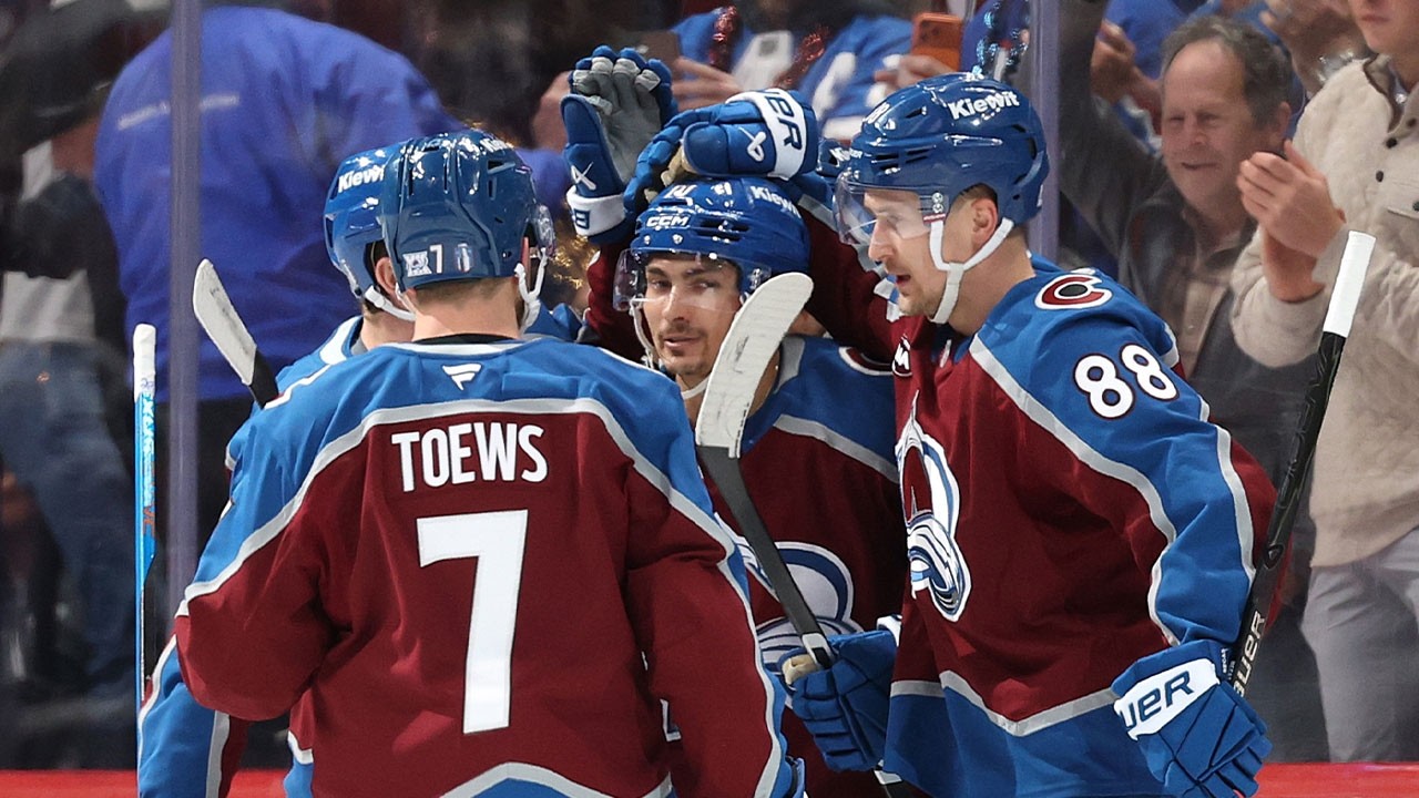 An AVALANCHE of goals: Colorado strikes for 3 in 2 MINUTES!!!