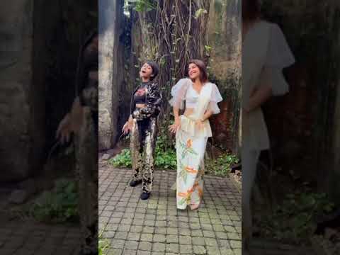 Jacqueline Fernandez🌸 with Yohani in Sri Lanka. #manikemagehithe #yohani #hookstep #dance #trending