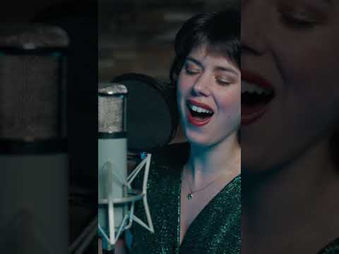 Hitting the high notes in Diva Dance, The Fifth Element.