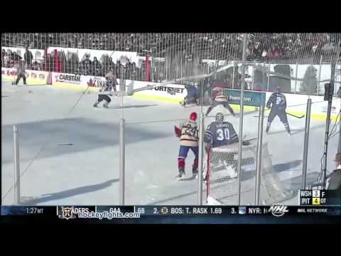 Korbinian Holzer vs Aaron Palushaj
