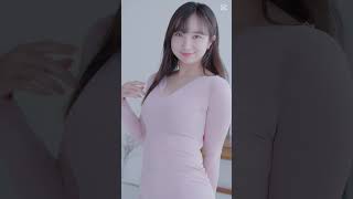 Gái xinh văn phòng mặc bikini 2 mảnh nhỏ xíu như không mặc vậy có đẹp không p238?