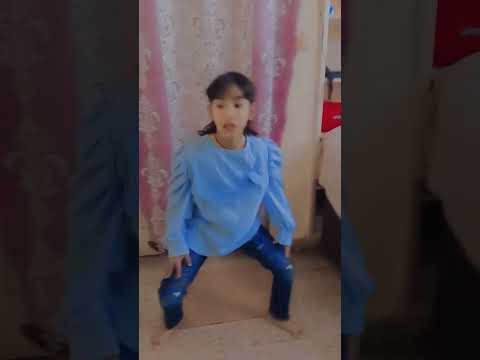 Hy Garmi 🥵🔥 #dance by sneha #trendingshorts #snehasingh #youtubeshorts #shortsvideo