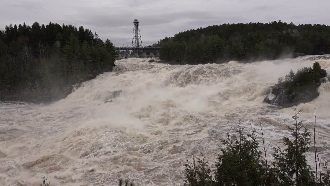 Les chutes de Shawinigan le 30 avril