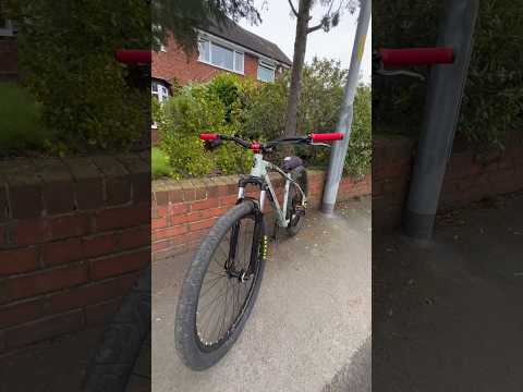 C100😍 #youtubeshorts #c100 #red #bike