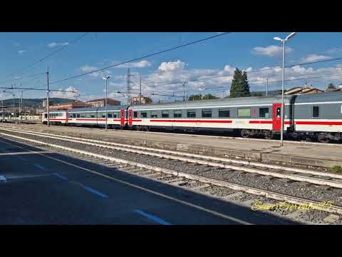 IC 584 departing from Foligno station