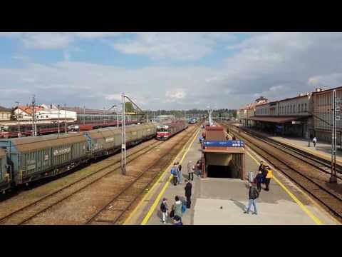 EP09-038 + IC WYSPIAŃSKI z Przemyśla Gł. do Wrocławia Gł. wjeżdża na dworzec Rzeszów Gł. 24.04.2017