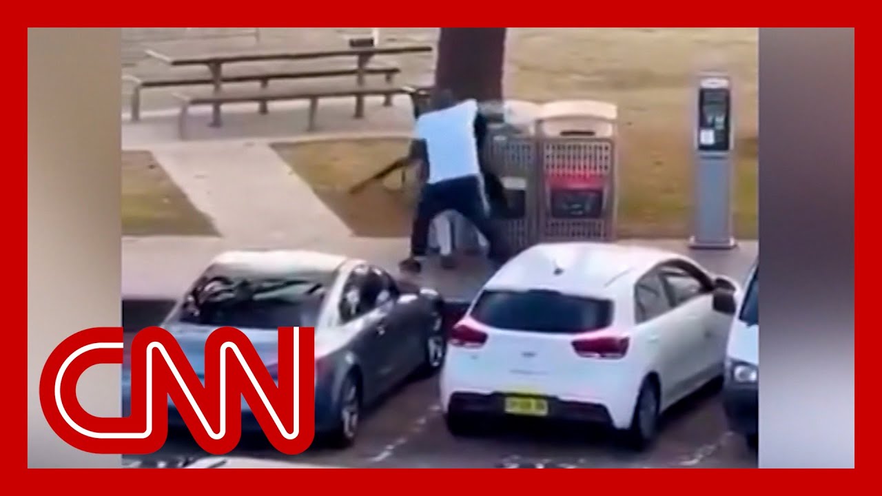 “He’s a hero, 100%," says cousin of man who tackled Bondi Beach gunman