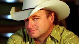 Mark Chesnutt ❤❤ Heard it in a Love Song ❤❤ Lyrics Texas