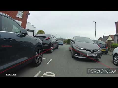 PF18 OBN Pedal cunt struggles to keep an eye on the door zone.